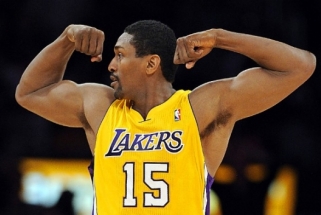 Metta World Peace visgi susitarė su "Lakers"